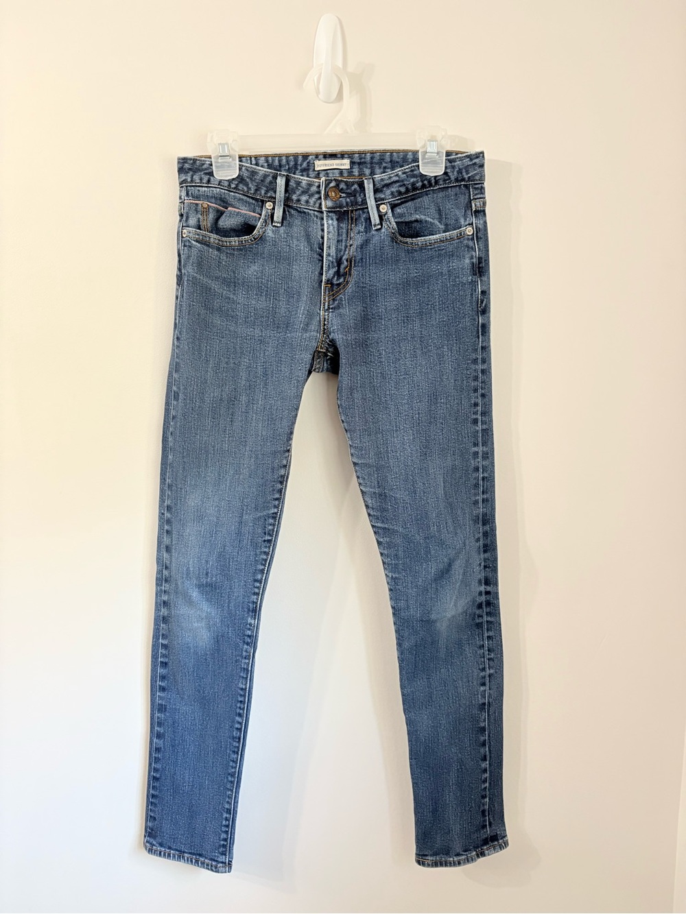 LEVI'S Boyrfirend Skinny SELVEDGE Denim Jeans Womens 27x30 Low rise Medium Wash